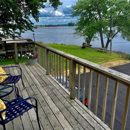 Mississippi River Cabin Bellevue Экстерьер фото