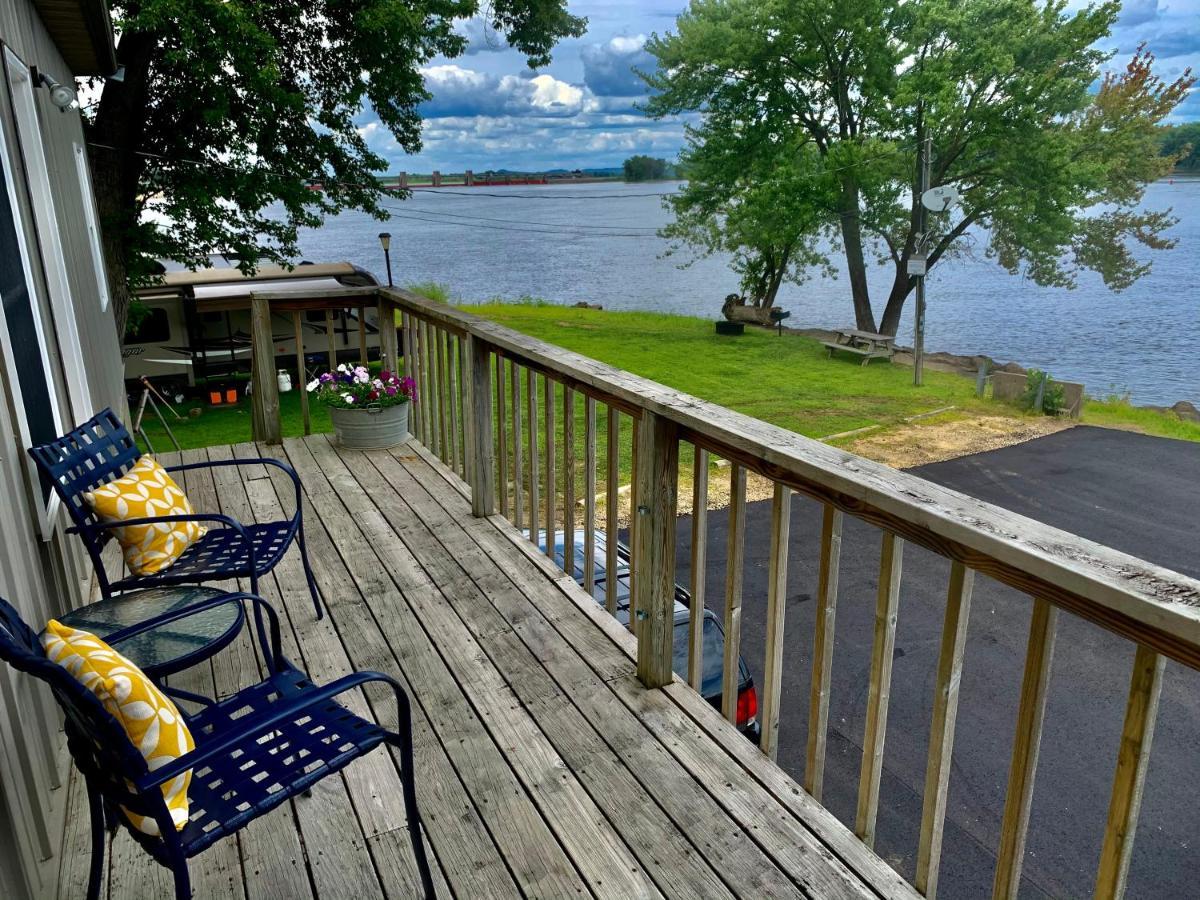 Mississippi River Cabin Bellevue Экстерьер фото